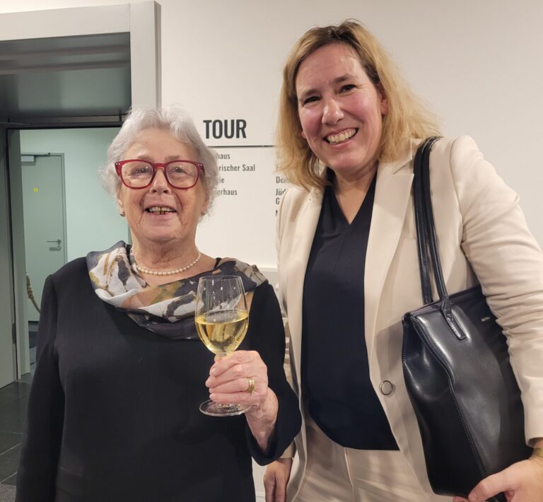 Verleihung der Ehrenbürgerwürde an Eva Mendelsson