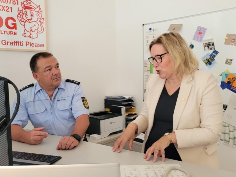 Seifert nach Besuch beim Polizeirevier Offenburg: „Entscheidend ist, was am Ende auf der Straße ankommt“