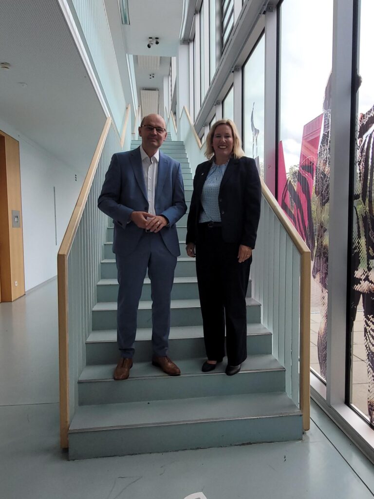 Studienangebot der Hochschule Offenburg beeindruckt Landtagsabgeordnete Maren Seifert